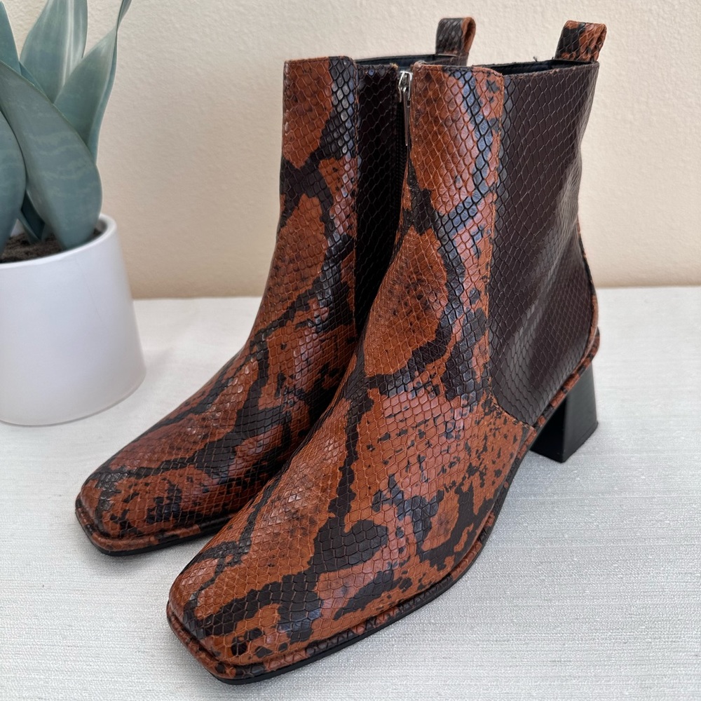Violeta Brown/Tan Snake Skin Leather Heeled Zip Ankle Boots Women’s EU38 US7